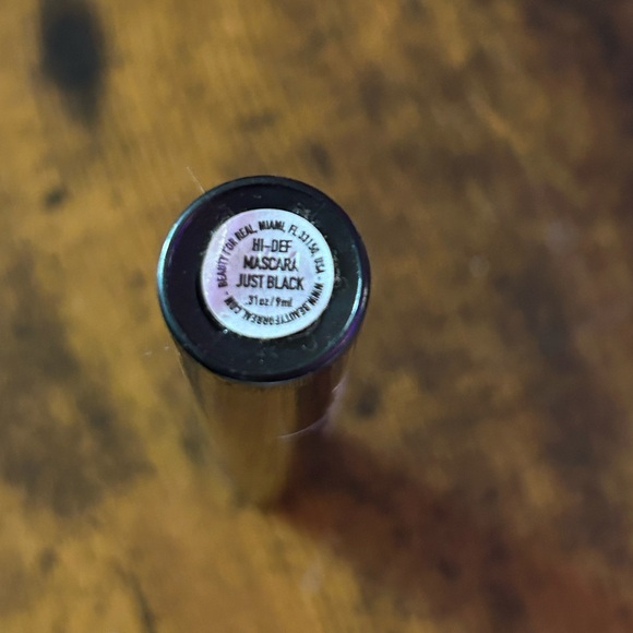 Beauty for Real Mascara - Picture 2 of 3